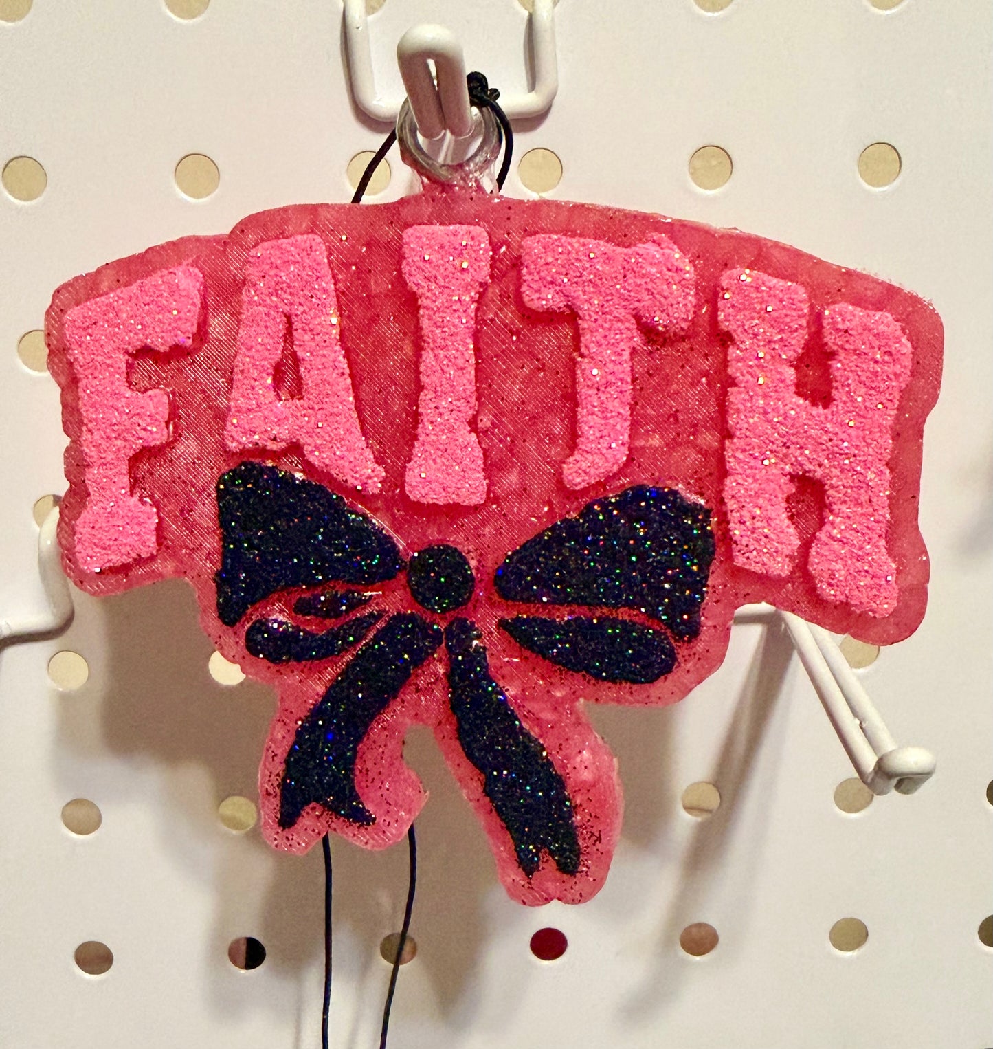 Freshie - Faith Bow
